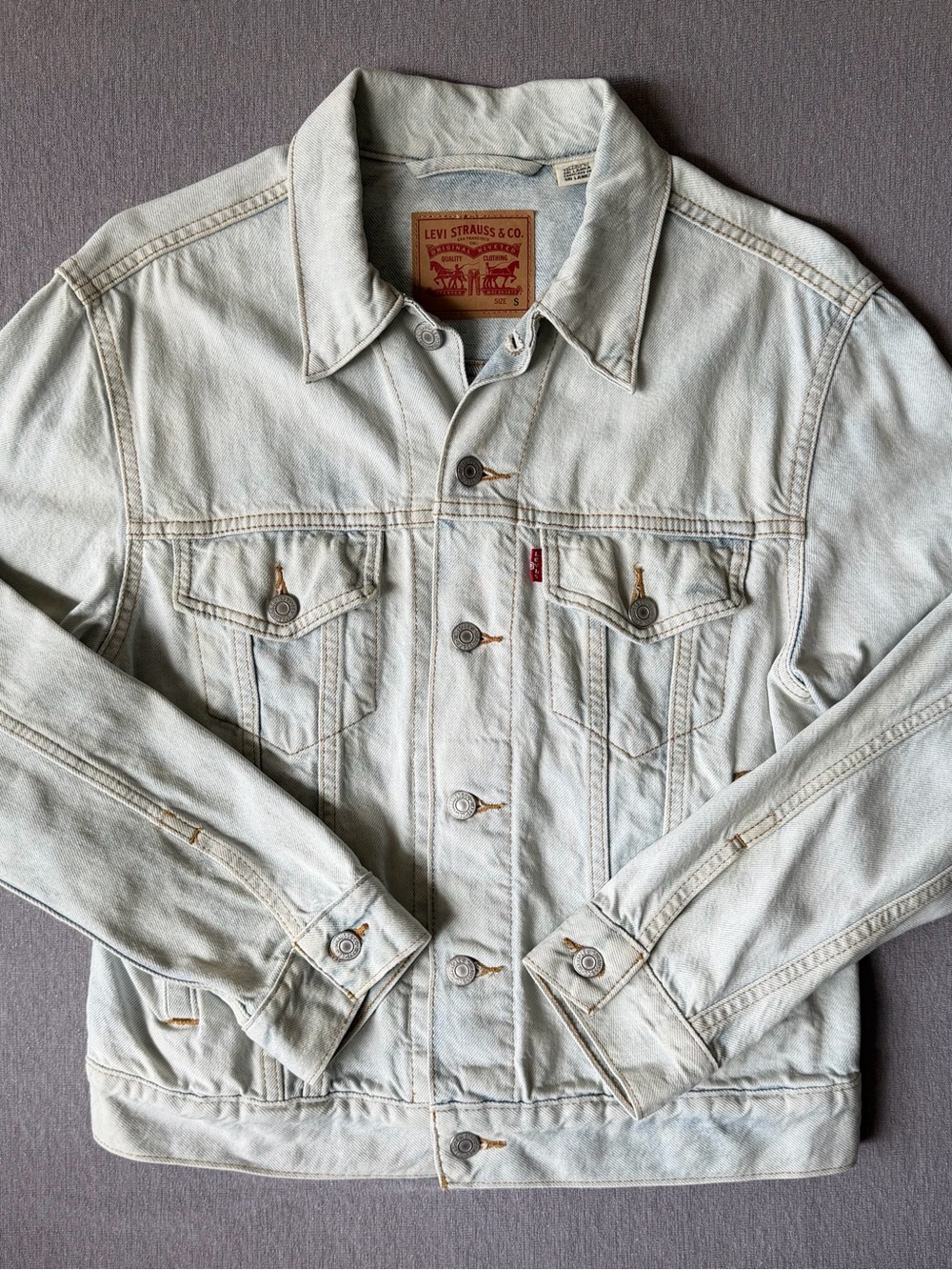 Levi's Light Wash Denim Trucker Jacket